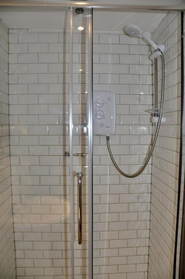 The Hollybush Inn And B&B Priors Marston エクステリア 写真
