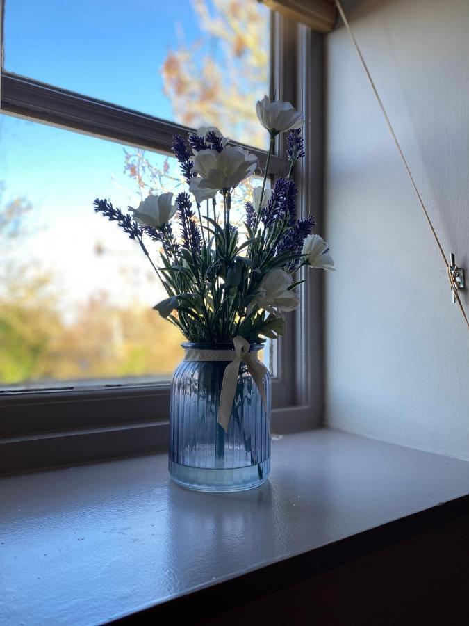 The Hollybush Inn And B&B Priors Marston エクステリア 写真