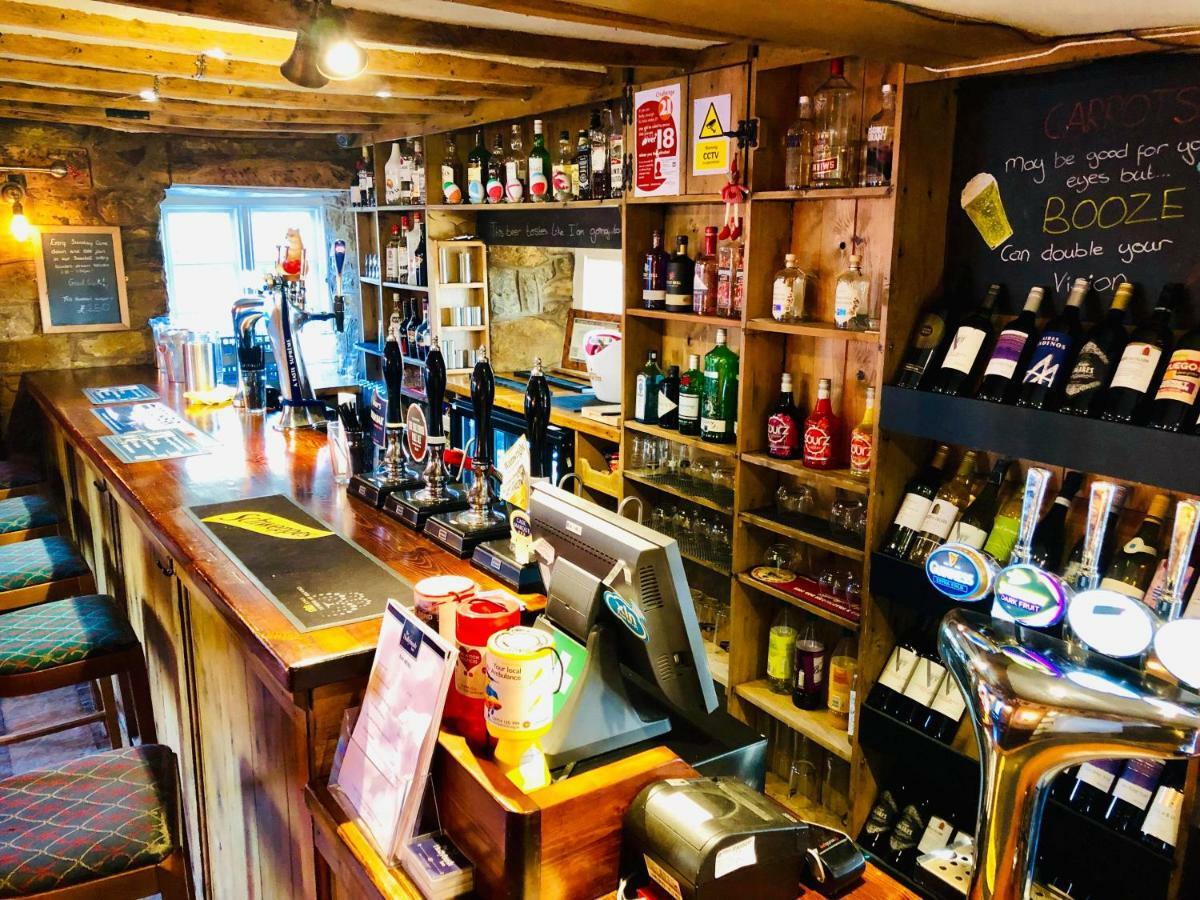 The Hollybush Inn And B&B Priors Marston エクステリア 写真
