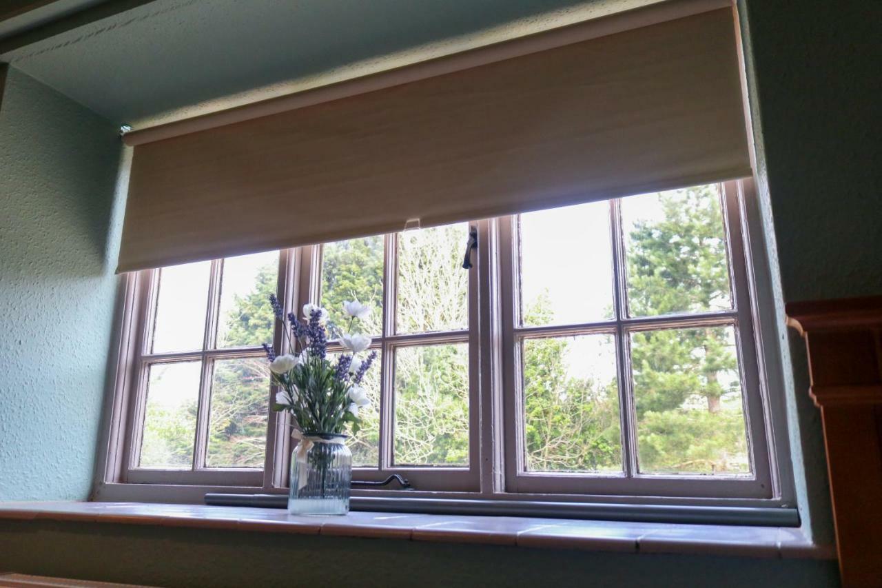 The Hollybush Inn And B&B Priors Marston エクステリア 写真