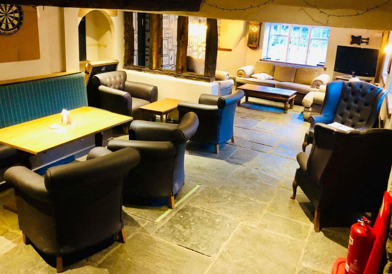 The Hollybush Inn And B&B Priors Marston エクステリア 写真